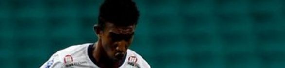 Talisca minimiza cobrança da torcida e reconhece necessidade de reforços