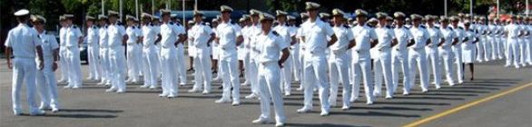 Marinha inaugura busto de Tamandaré no Porto da Barra