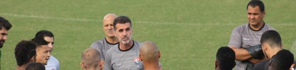 Correia pede Vitória compacto e elogia Mancini: “Cara certo para assumir”
