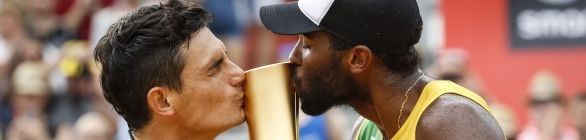 Evandro e André calam arena lotada e levam o inédito título mundial na Áustria